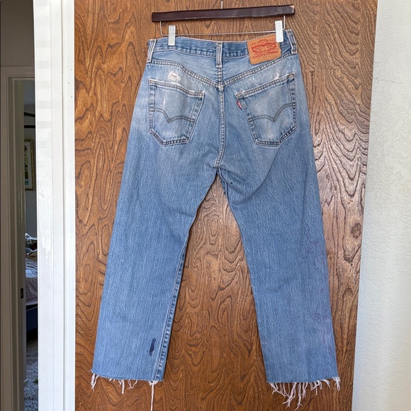 Levi's Light Blue Straight Jeans with Distressed Hem - Picture 2 of 3